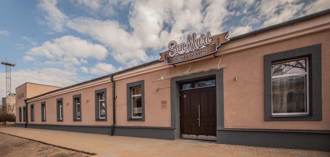Sanmari Hotel Daugavpils Exterior photo