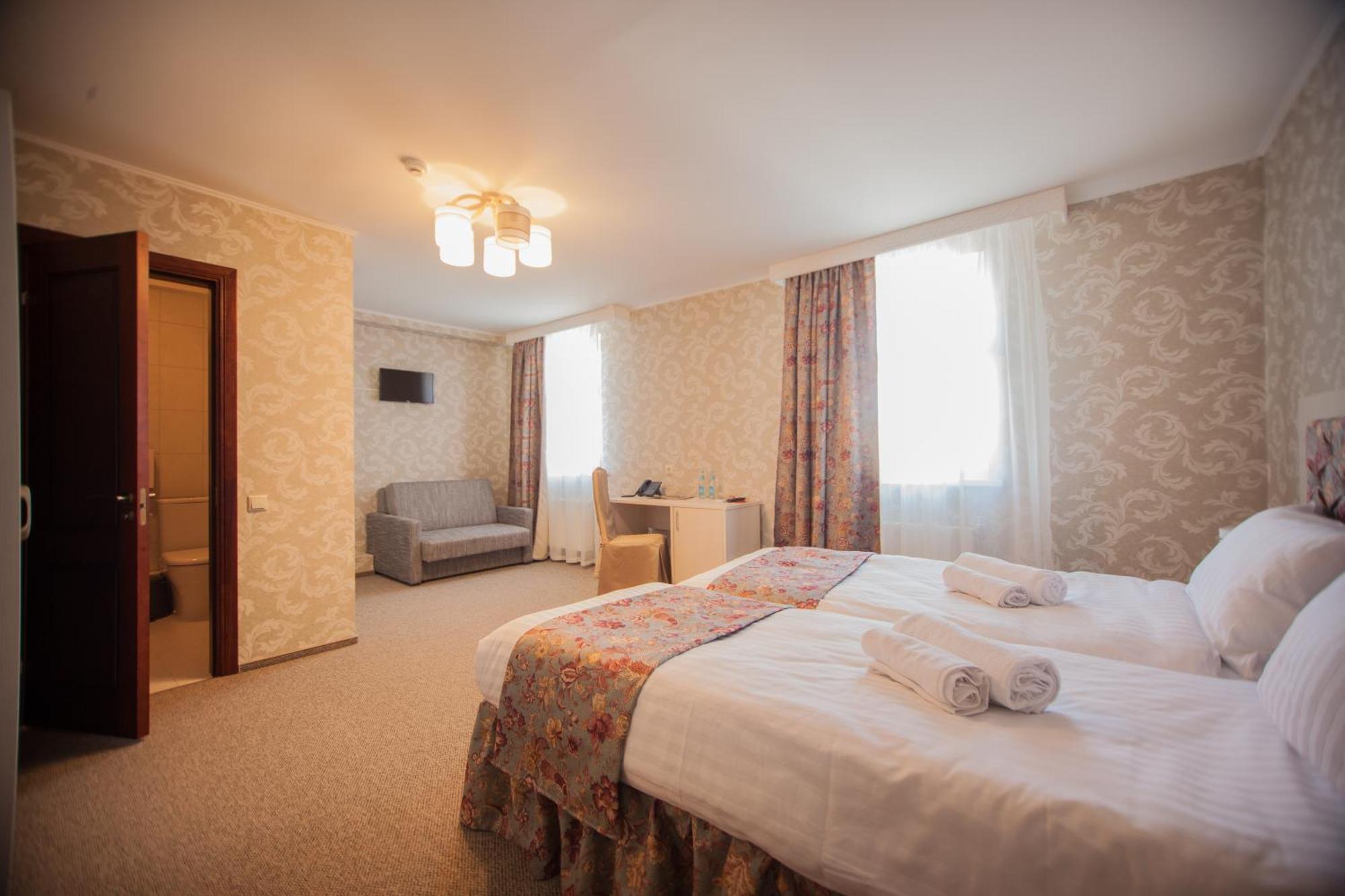 Sanmari Hotel Daugavpils Exterior photo