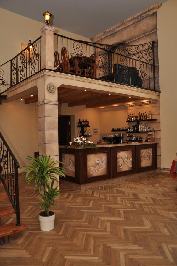 Sanmari Hotel Daugavpils Exterior photo